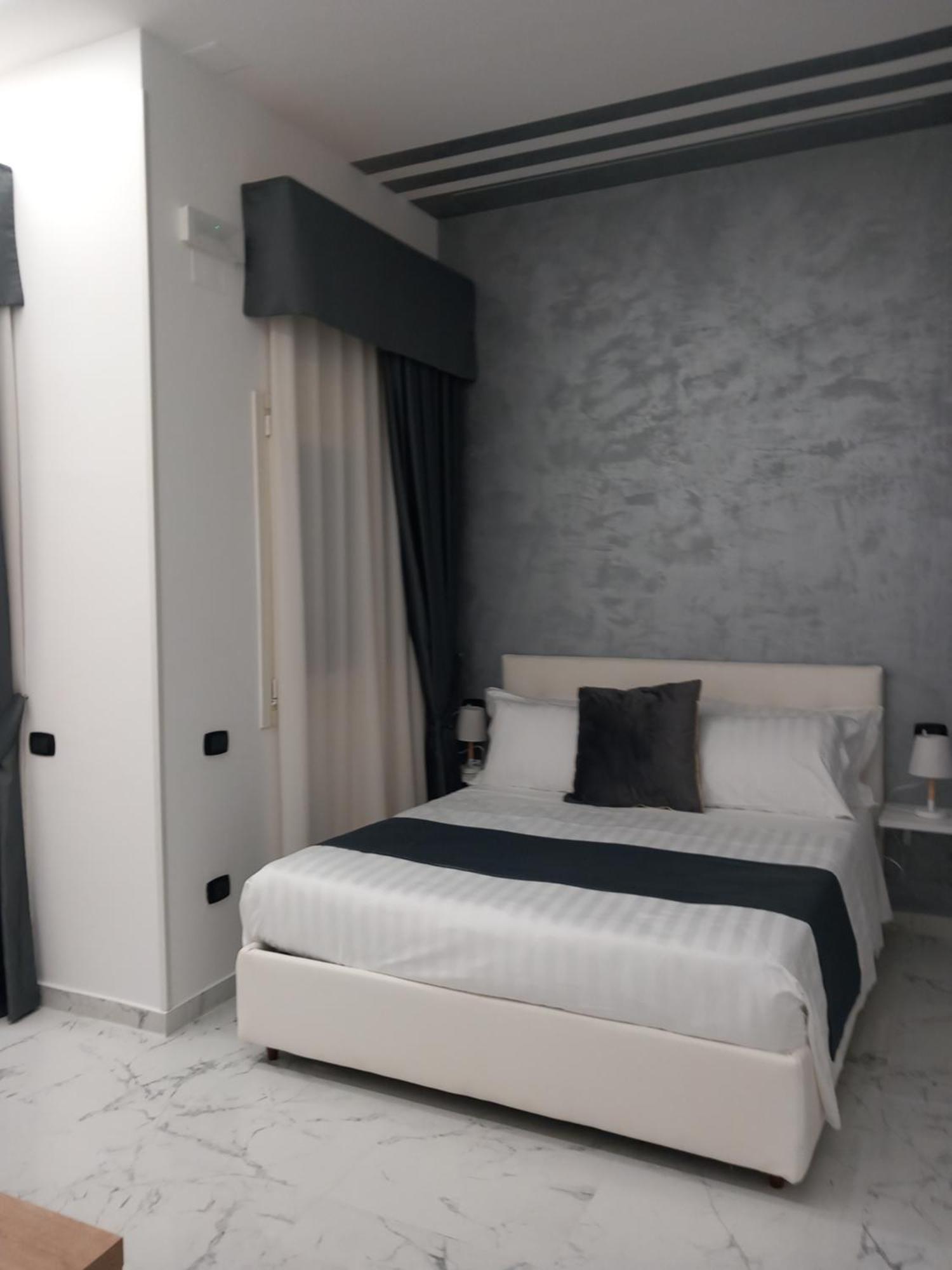 Hotiday Room Collection - Napoli Sant'Arcangelo Kültér fotó